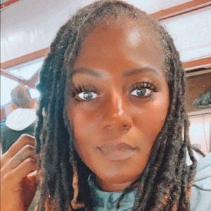 Meet your Posher, Lakeshia